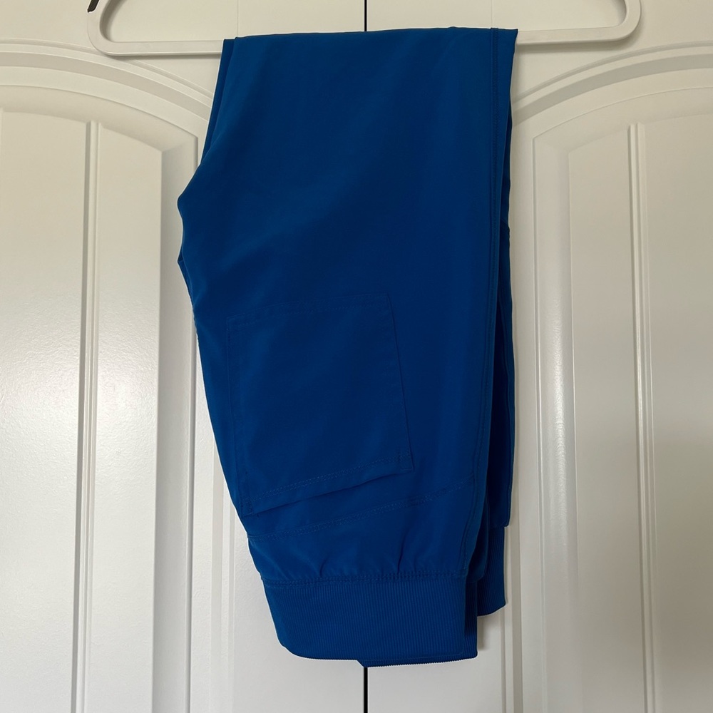 Cherokee Scrub Set - Royal Blue (S/XS) - Picture 5 of 8